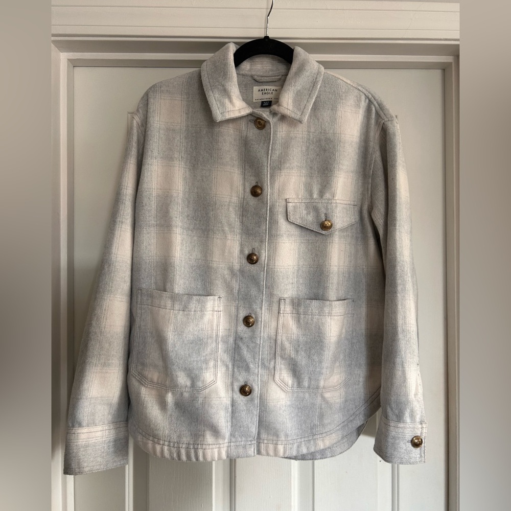American Eagle Cream and Light Gray Cozy Fleece Top